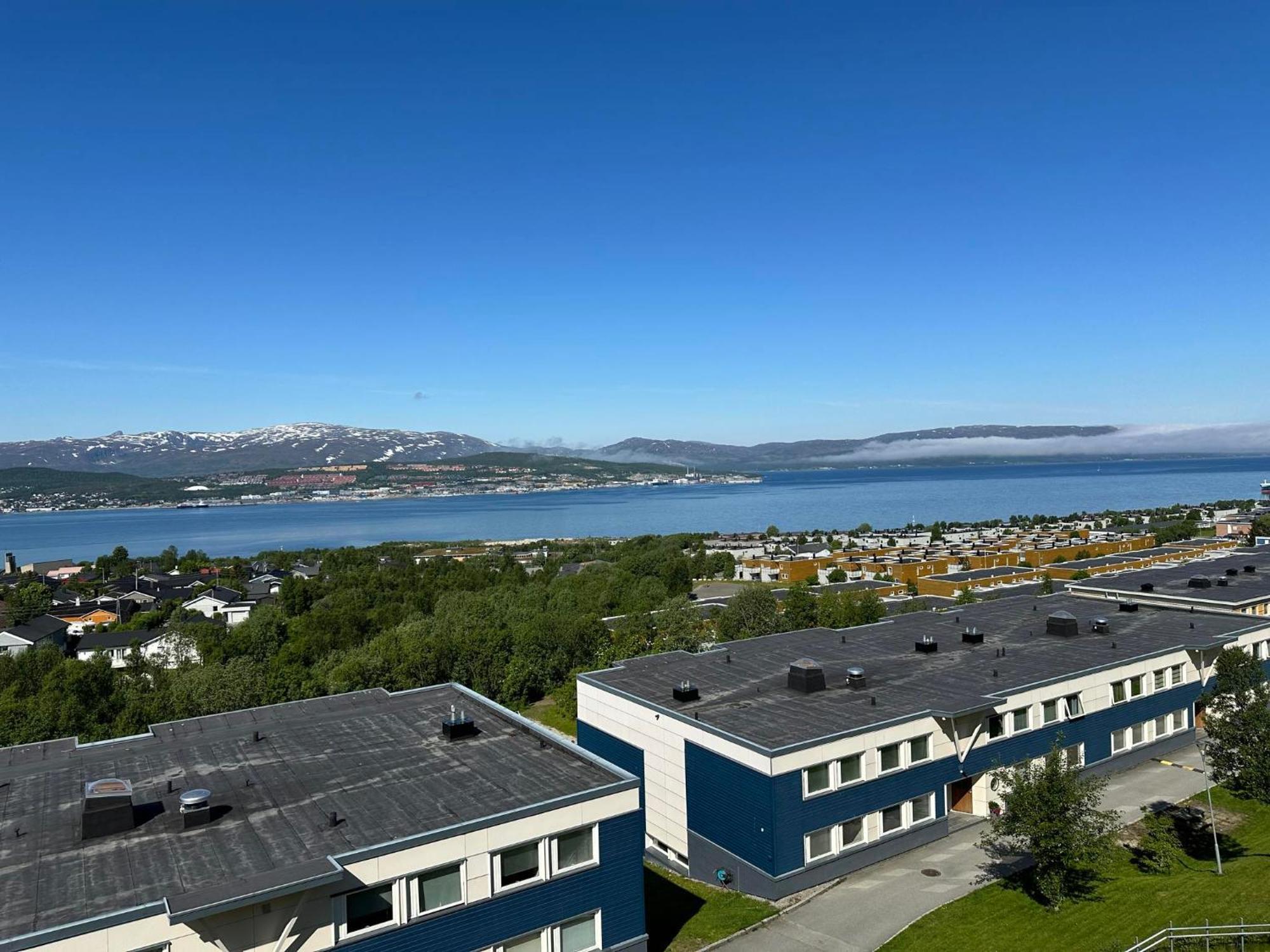 Arctic Inn, Cozy Single Bed Private Room In A Shared Apartment With Stunning Tromso Views Eksteriør bilde